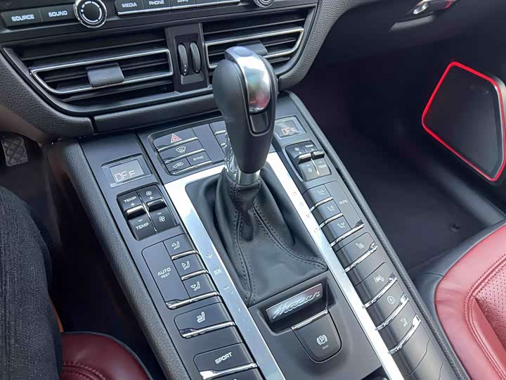 Фото 9 - Porsche Macan