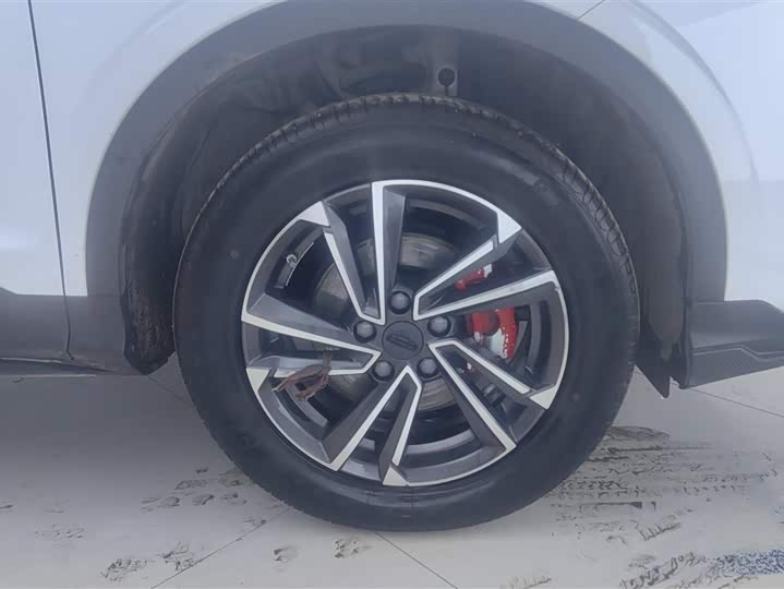 Фото 6 - Geely Coolray