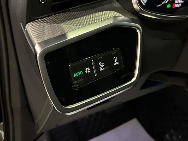 Фото 6 - Audi A6L