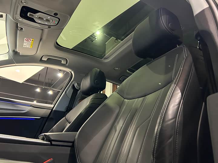 Фото 9 - Audi A6L