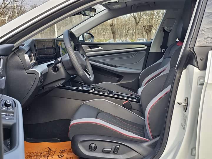 Фото 4 - Volkswagen Lamando L