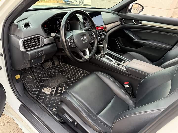 Фото 4 - Honda Inspire