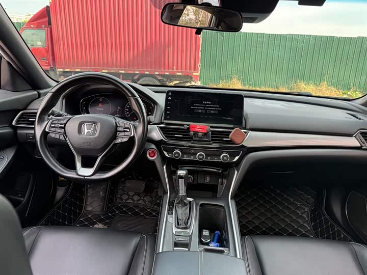 Фото 8 - Honda Inspire