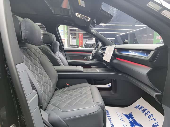 Фото 8 - Nio ES8