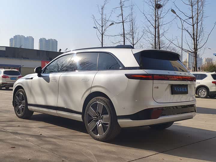 Фото 3 - XPeng G9