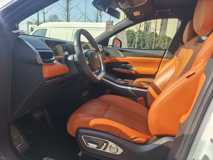 Фото 8 - XPeng G9