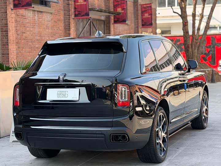 Фото 4 - Rolls-Royce Cullinan