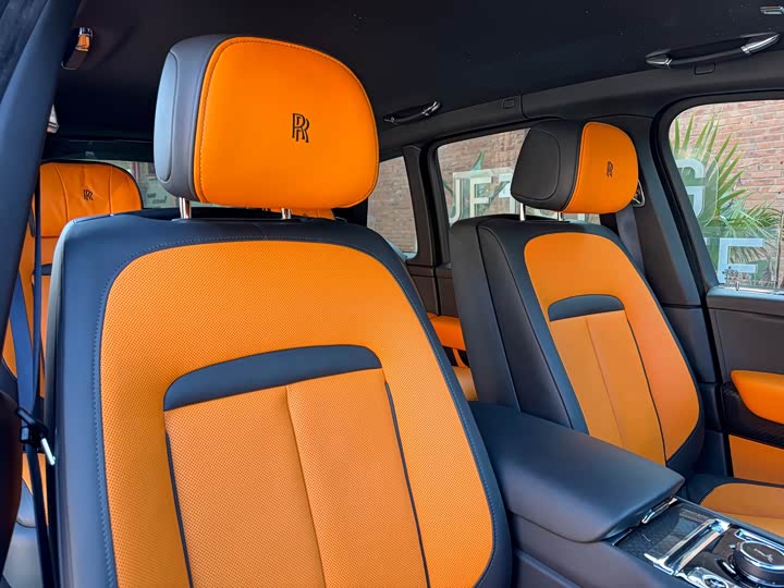 Фото 8 - Rolls-Royce Cullinan