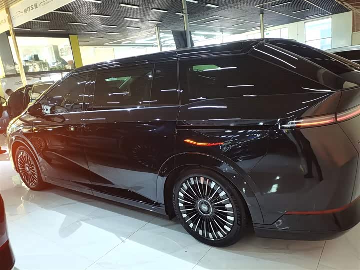 Фото 5 - XPeng X9