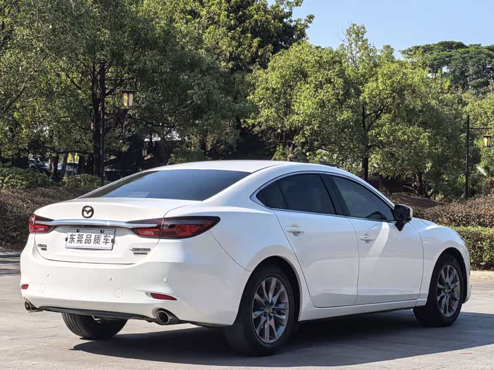 Фото 8 - Mazda Atenza