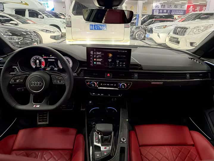 Фото 5 - Audi S4