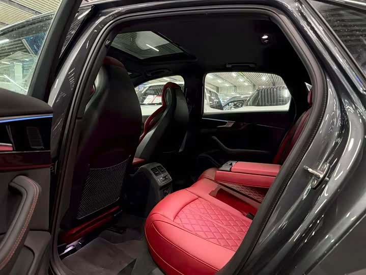 Фото 6 - Audi S4