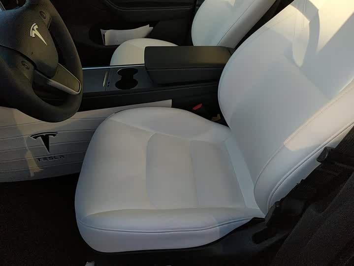 Фото 9 - Tesla Model Y