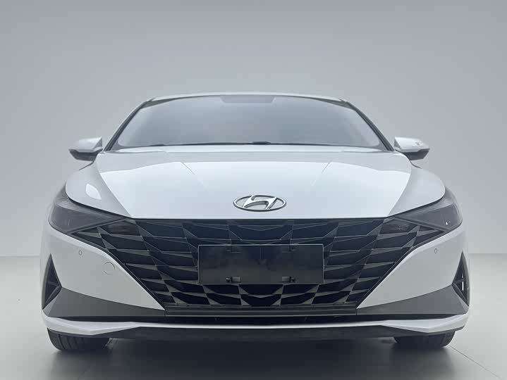 Фото 2 - Hyundai Elantra N line