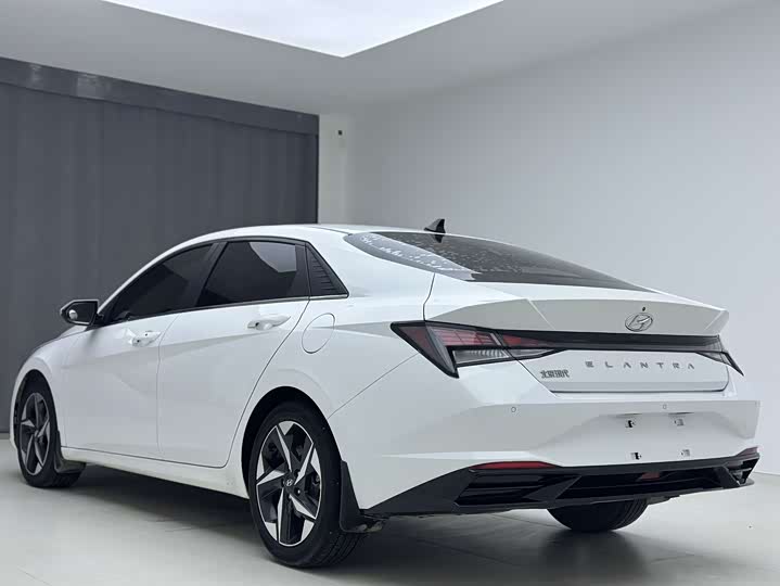 Фото 5 - Hyundai Elantra N line