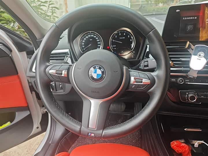 Фото 3 - BMW 1 Series