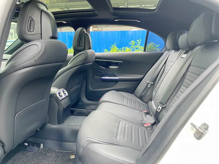 Фото 7 - Mercedes-Benz C-Class