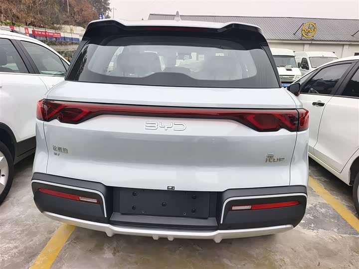 Фото 6 - BYD Yuan Up