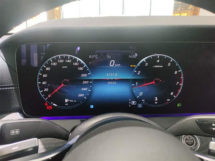 Фото 4 - Mercedes-Benz E-Class