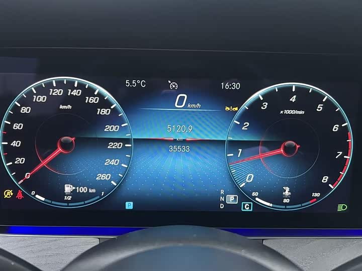 Фото 5 - Mercedes-Benz E-Class