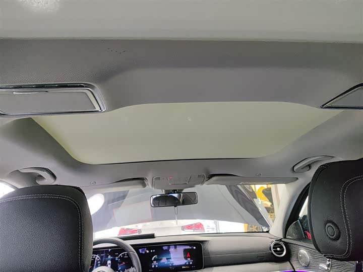 Фото 9 - Mercedes-Benz E-Class