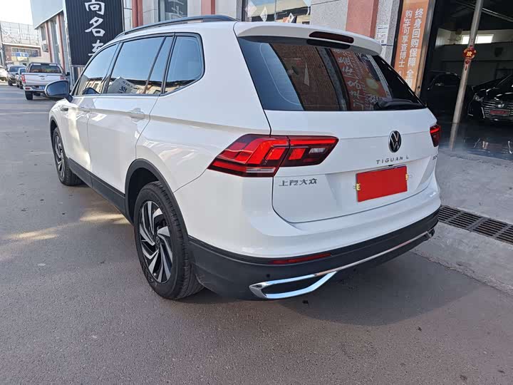 Фото 6 - Volkswagen Tiguan L Pro