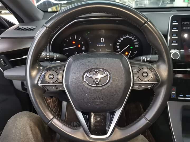 Фото 3 - Toyota Avalon