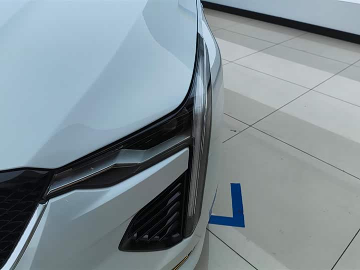 Фото 5 - Cadillac CT4