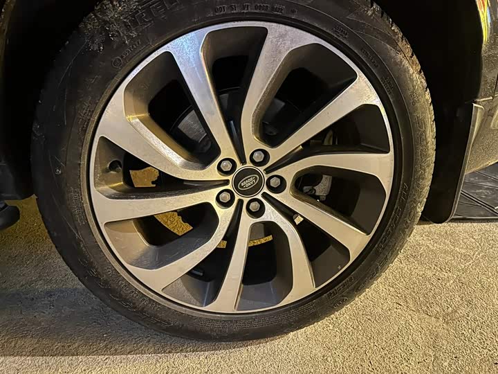 Фото 8 - Land Rover Discovery Sport