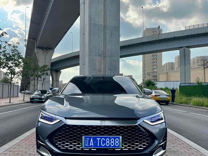 Фото 1 - BYD Han