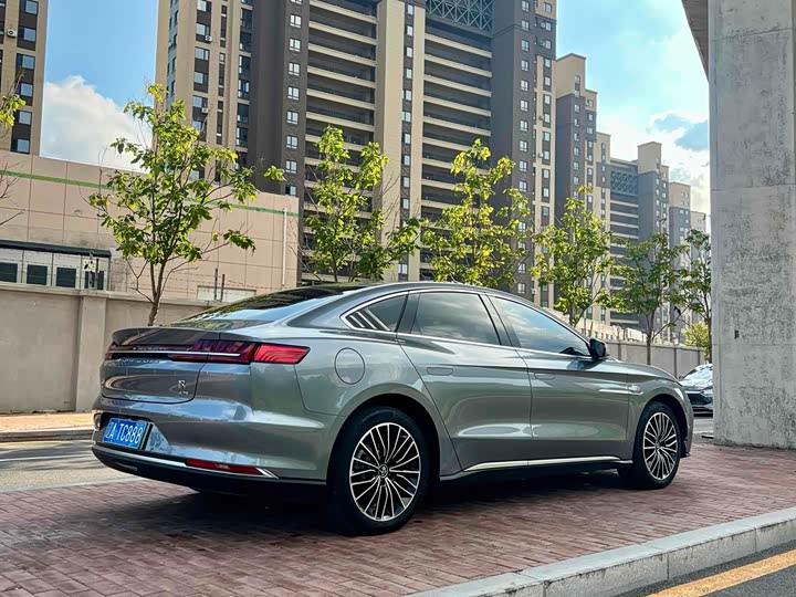 Фото 9 - BYD Han