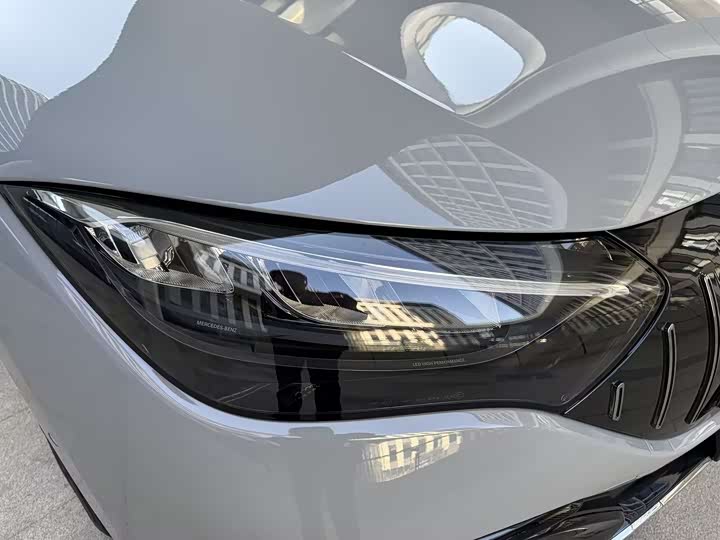 Фото 9 - Mercedes-Benz EQE