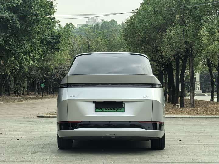 Фото 7 - XPeng X9