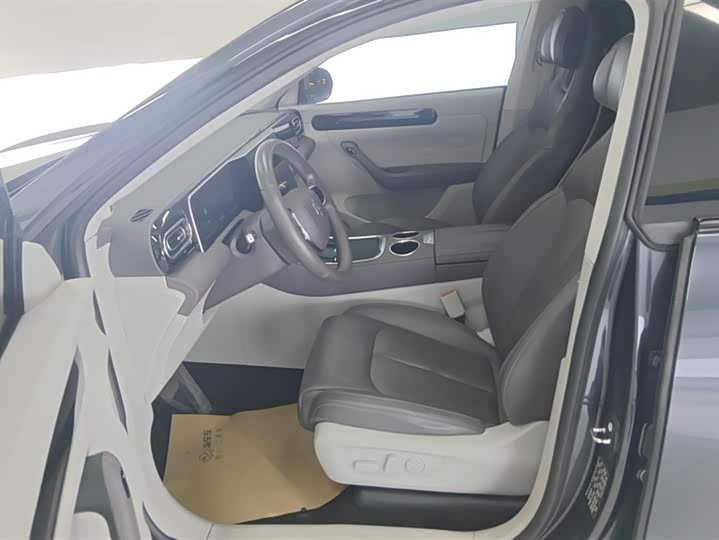 Фото 9 - Leapmotor C11