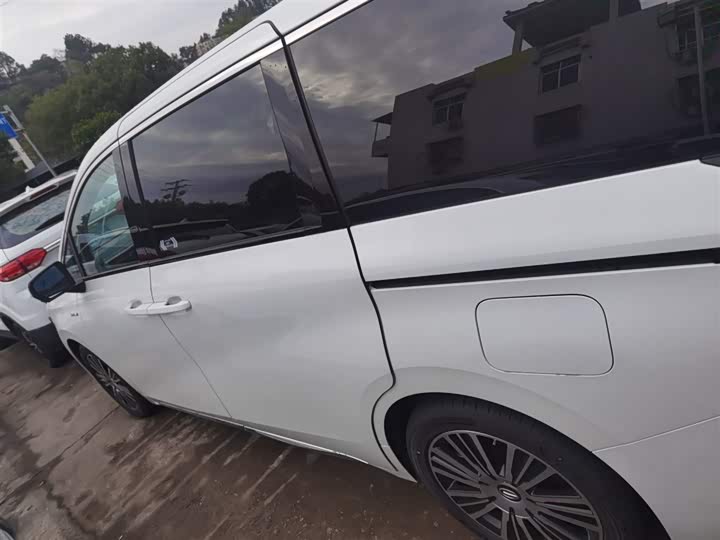 Фото 5 - GAC Trumpchi E8