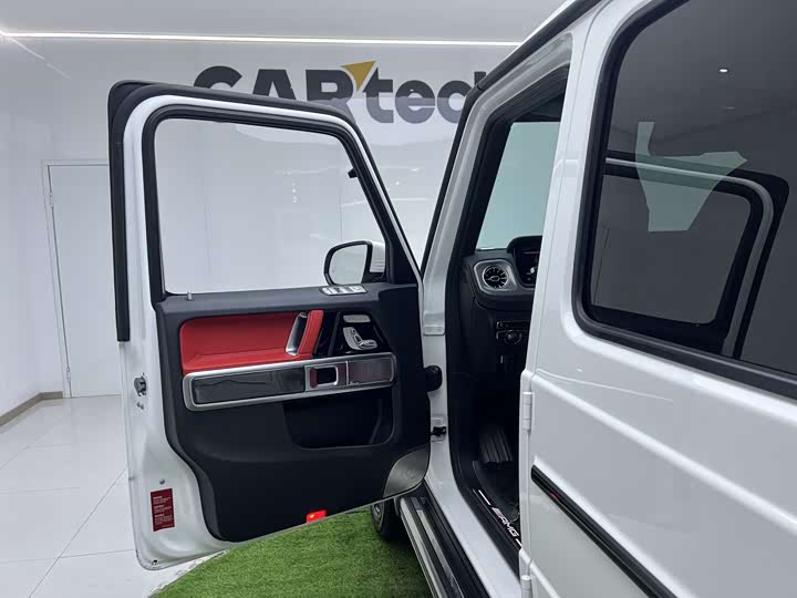 Фото 9 - Mercedes-Benz G-Class AMG