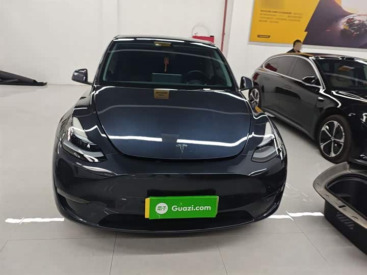 Фото 3 - Tesla Model Y