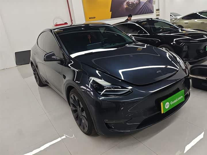 Фото 4 - Tesla Model Y