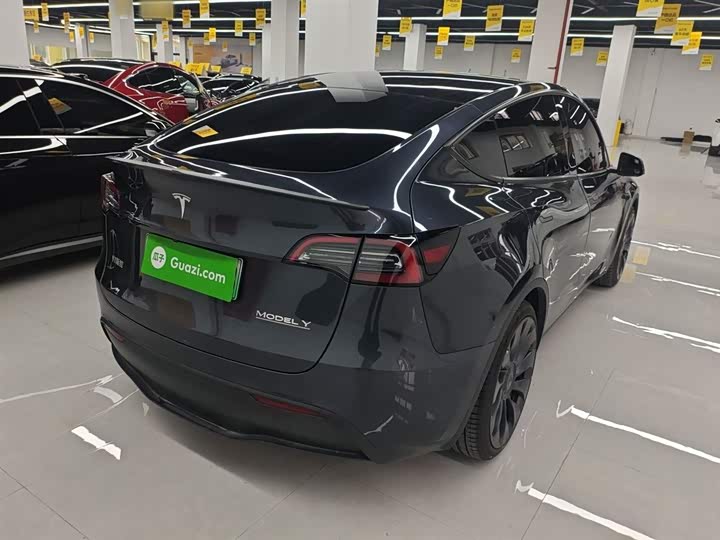 Фото 7 - Tesla Model Y