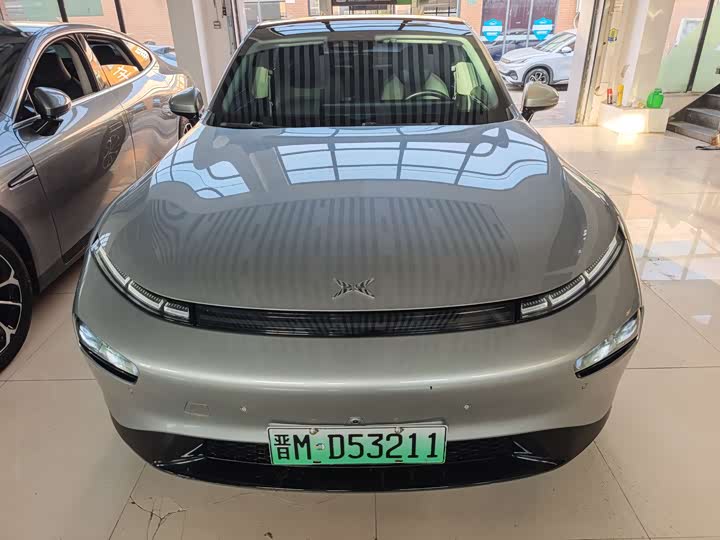 Фото 2 - XPeng P7