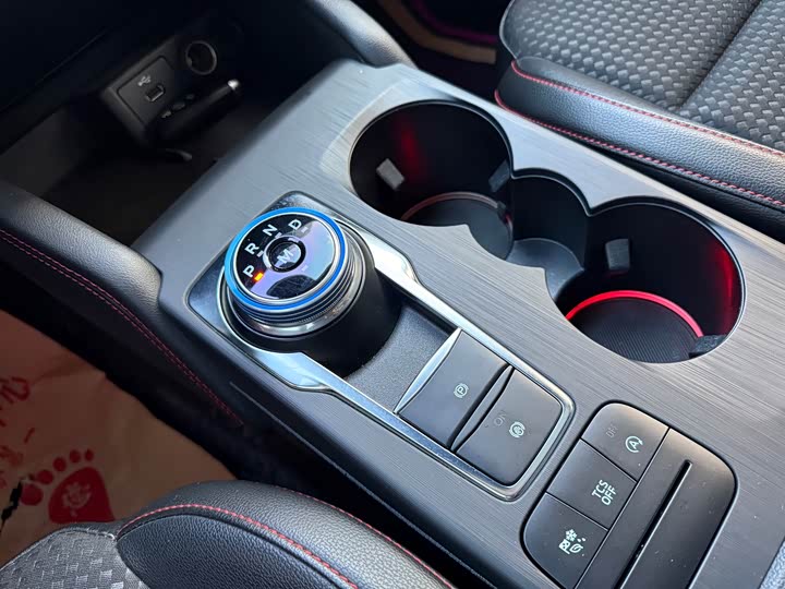 Фото 9 - Ford Focus