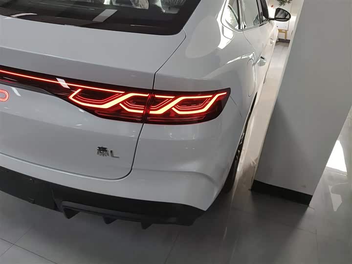 Фото 8 - BYD Qin L