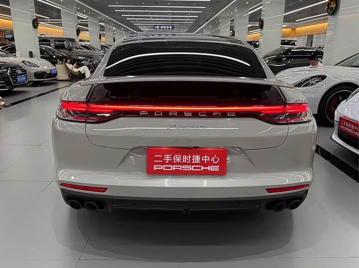 Фото 5 - Porsche Panamera