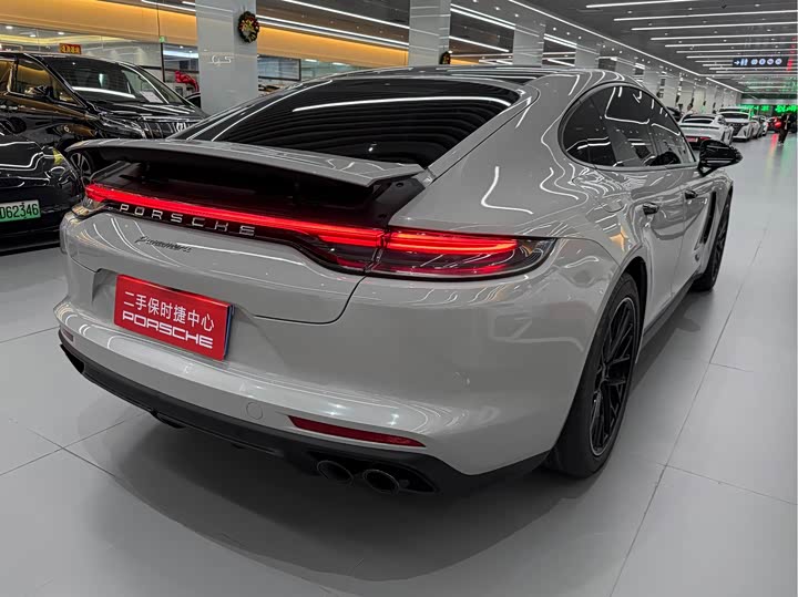 Фото 6 - Porsche Panamera