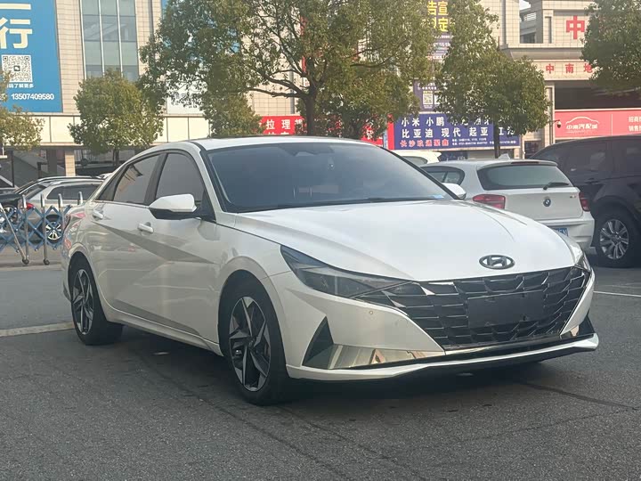 Фото 3 - Hyundai Elantra N line