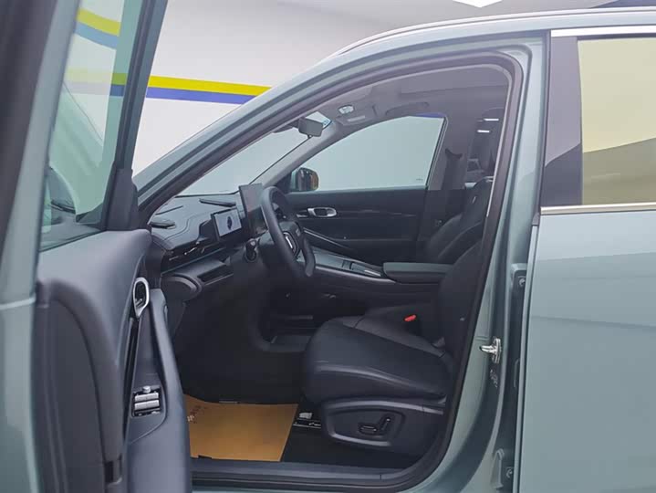 Фото 9 - Geely Galaxy E5