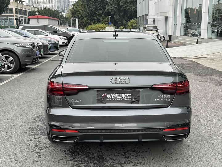 Фото 5 - Audi A4L