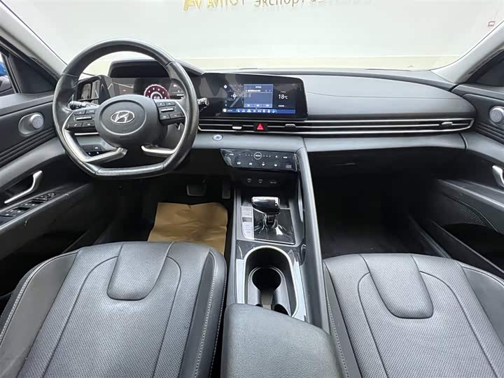 Фото 7 - Hyundai Elantra N line