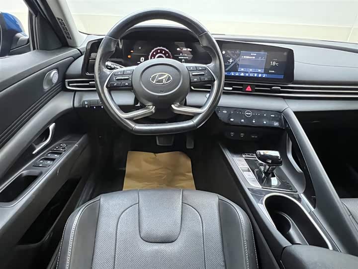 Фото 8 - Hyundai Elantra N line