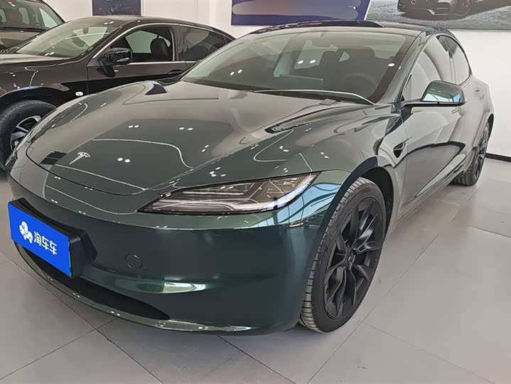 Фото 1 - Tesla Model 3